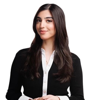 Samena  Sharifi Photo